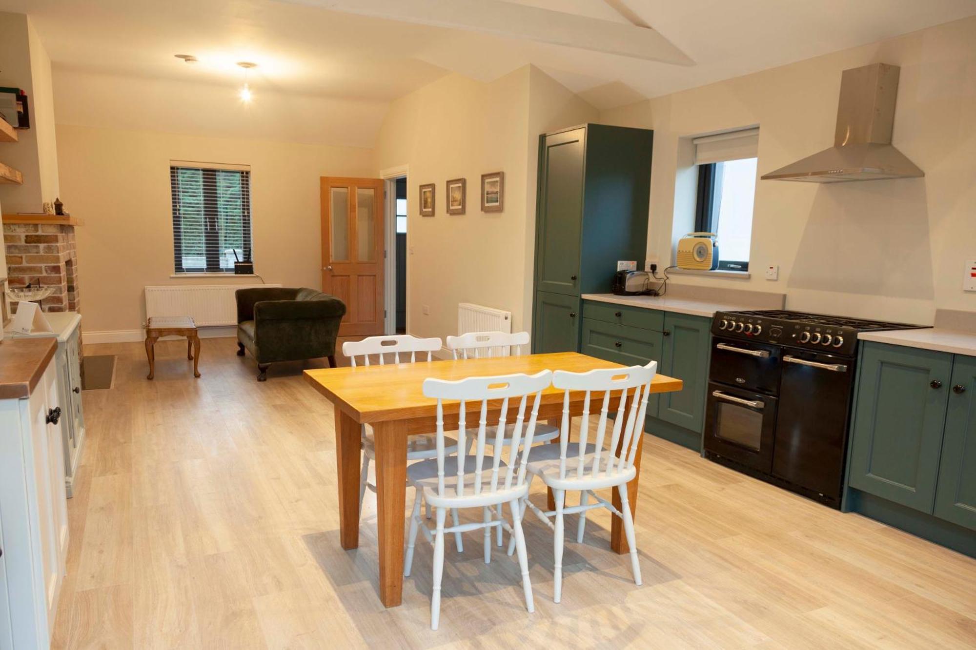 Lavender Cottage - 2 Bedroom Home Newbridge  Exteriör bild